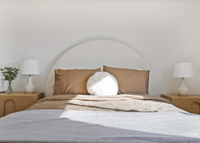 Holiday home Aether - Sparkling Pool & Games - Mins To Old Town